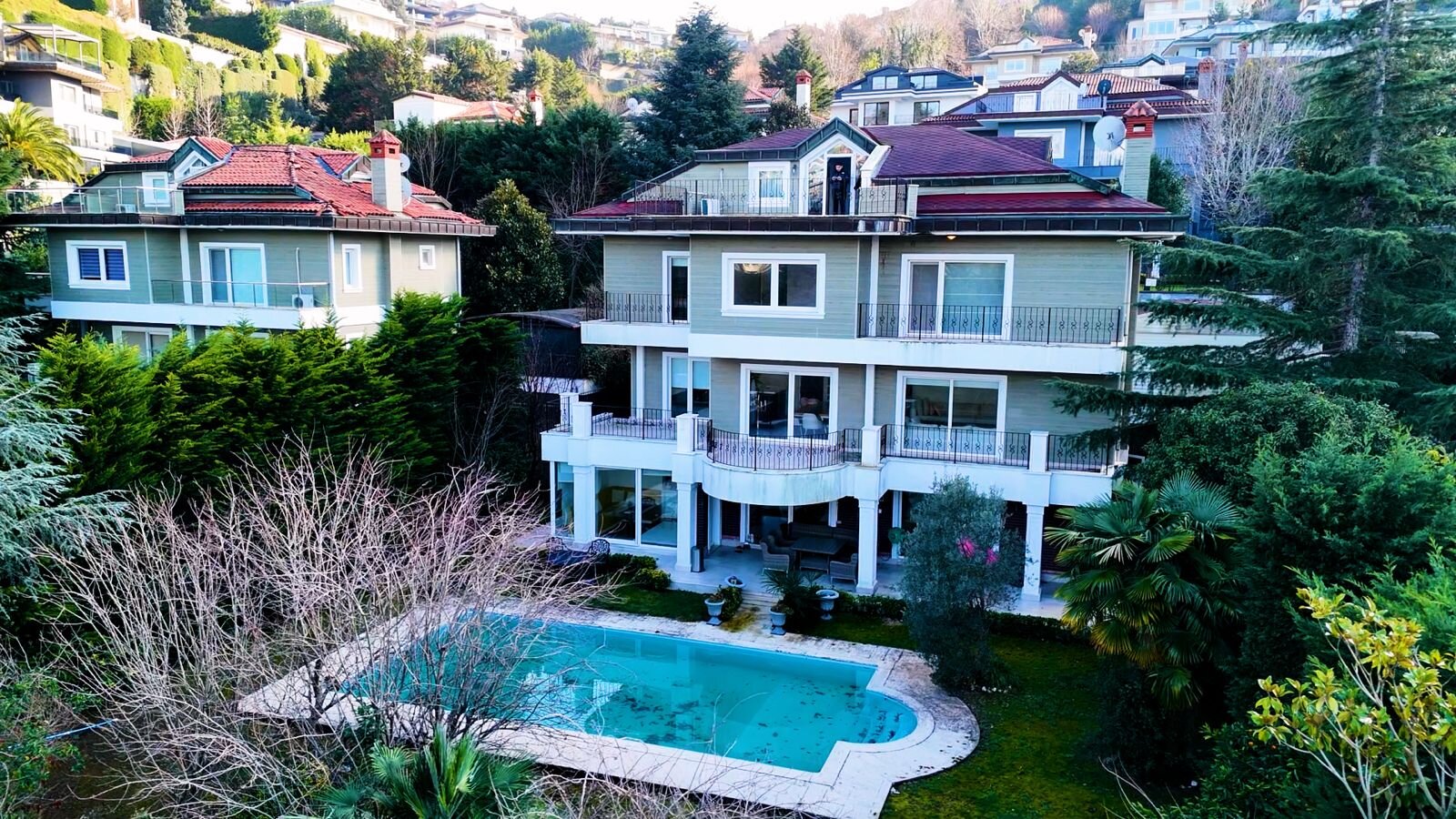 Acarkent'te E Güvenlik Kapısına Yakın BR Tipi Eşyalı Kiralık Villa