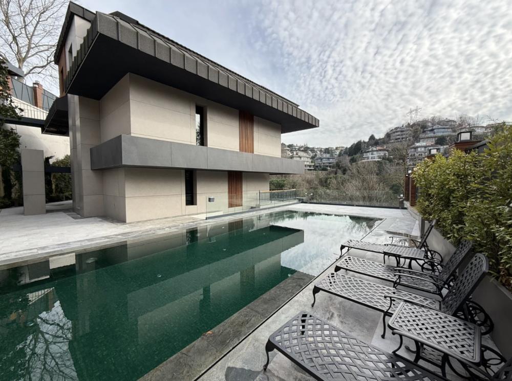 Acarkent'te Ticari ve Mesken Kullanımına Uygun Masrafsız Satılık Lüks Villa