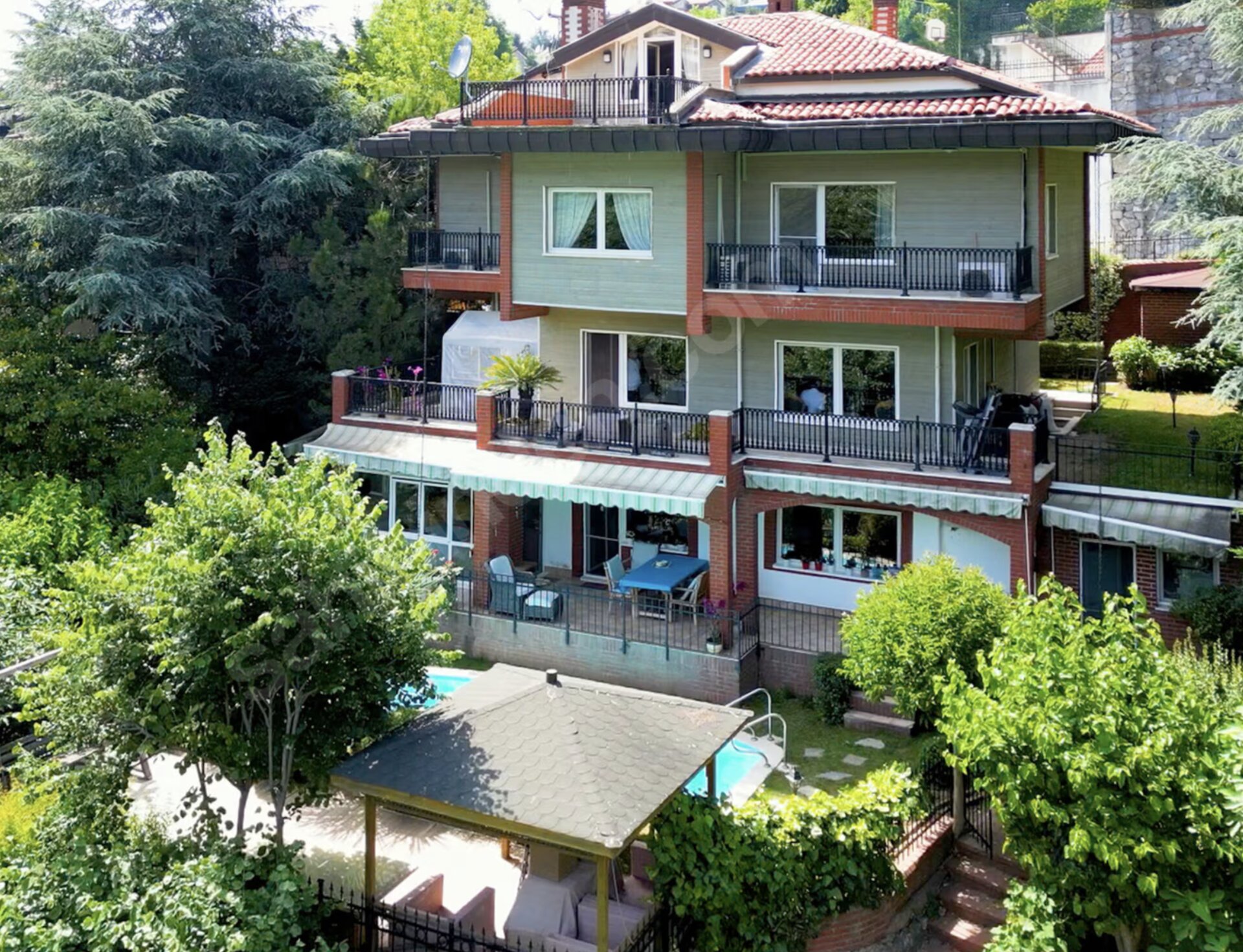 Acarkent'te Merkezi Konumda Havuzlu Müstakil Satılık C Tipi Villa